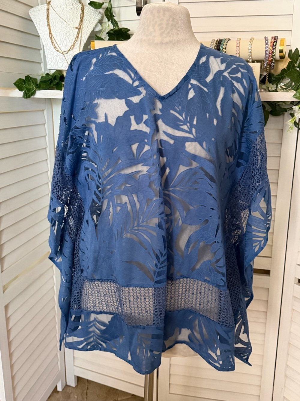 NWOT CHICOS S/M Burn Out Poncho with Mesh and Sequins Accents